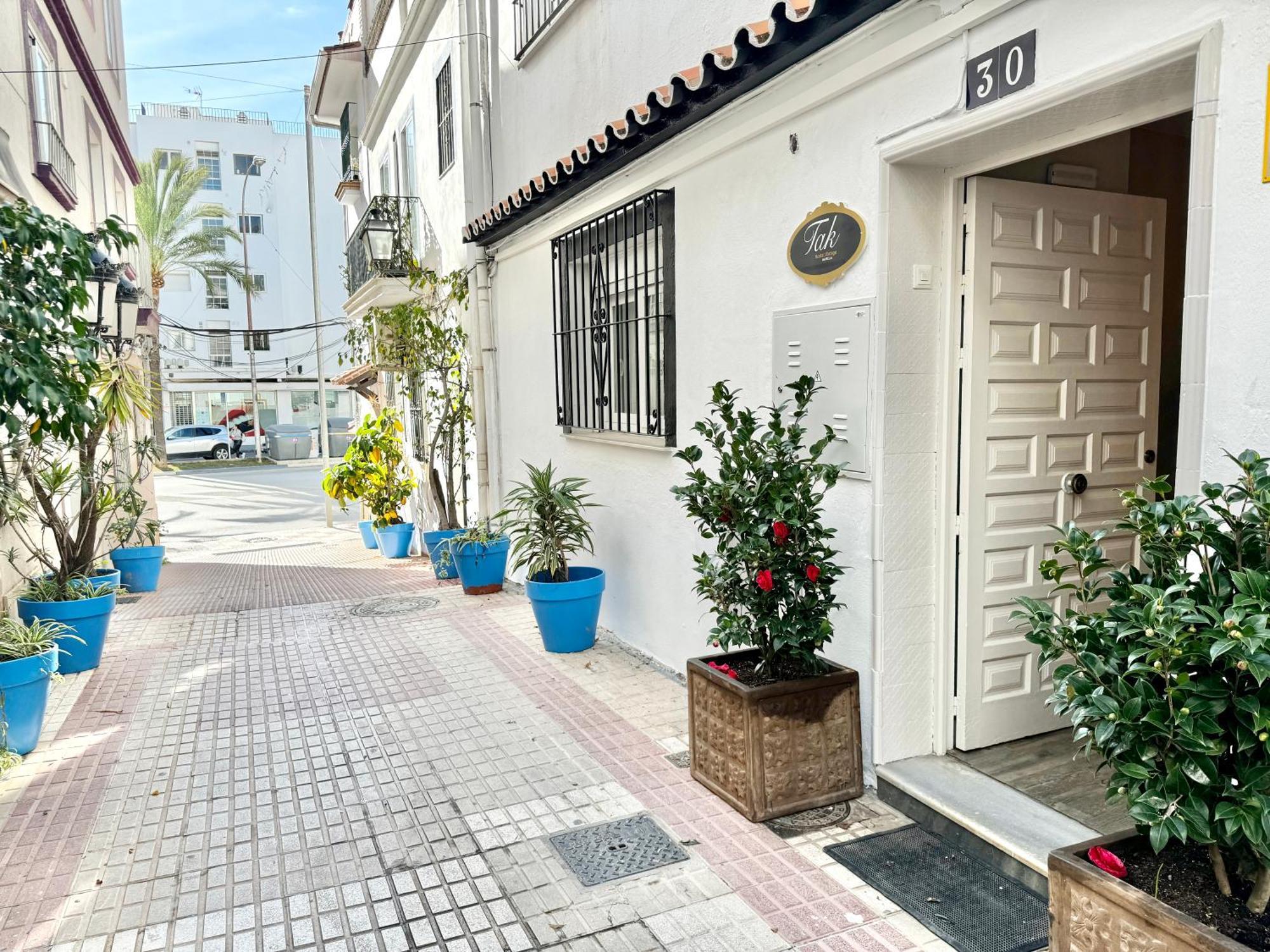 Tak Boutique Old Town- Eaw Homes Marbella Eksteriør bilde